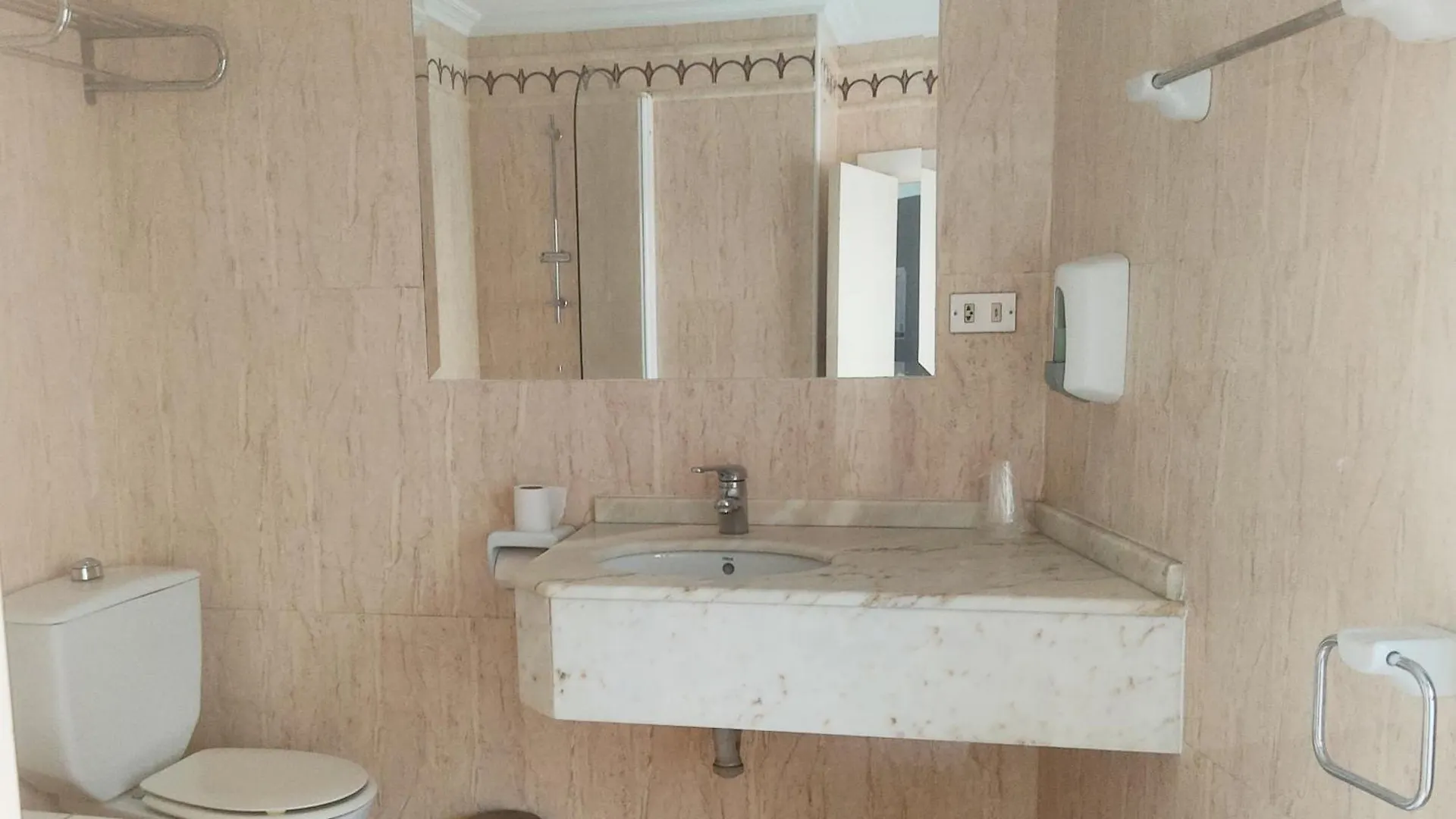Habitaciones Triple Familiar Hotel Lauaxeta Mungia